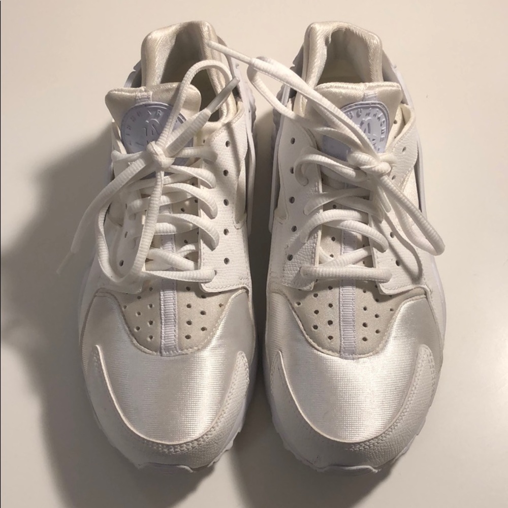 Nike white air huarache